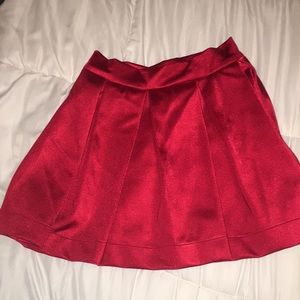 Cute red skirt with pockets